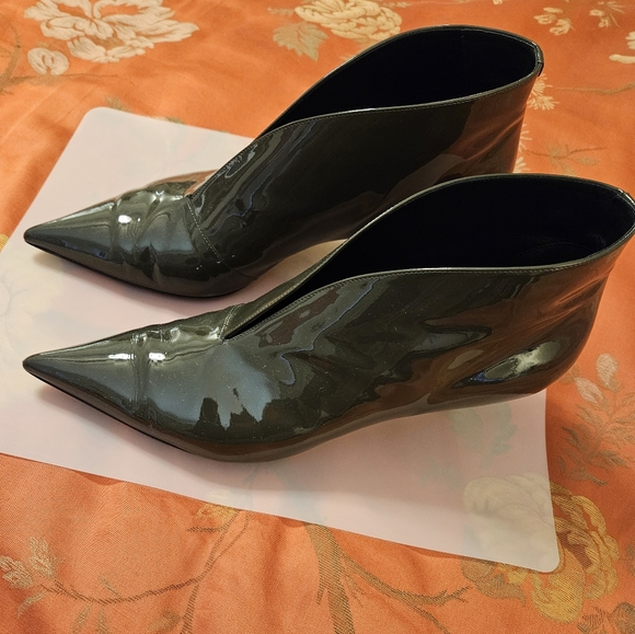 Celine Gray Patent Leather Ankle Boots - EU 41/US 10 - Picture 1 of 8
